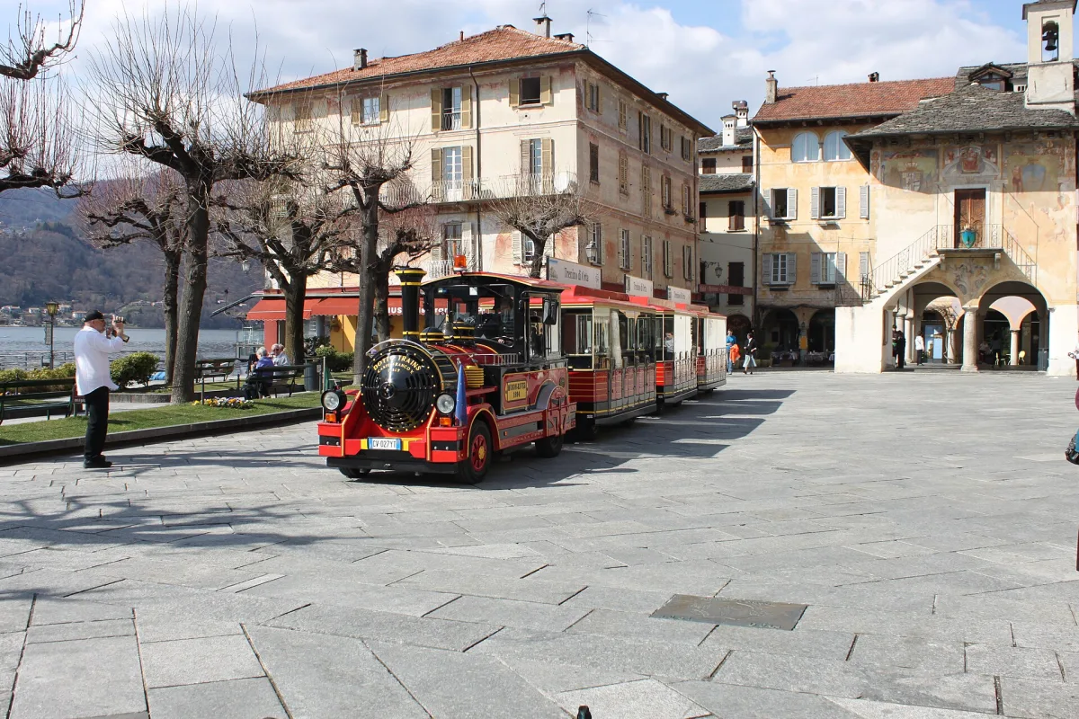 Cosa Vedere a Orta San Giulio: Un Viaggio nel Cuore del Piemonte