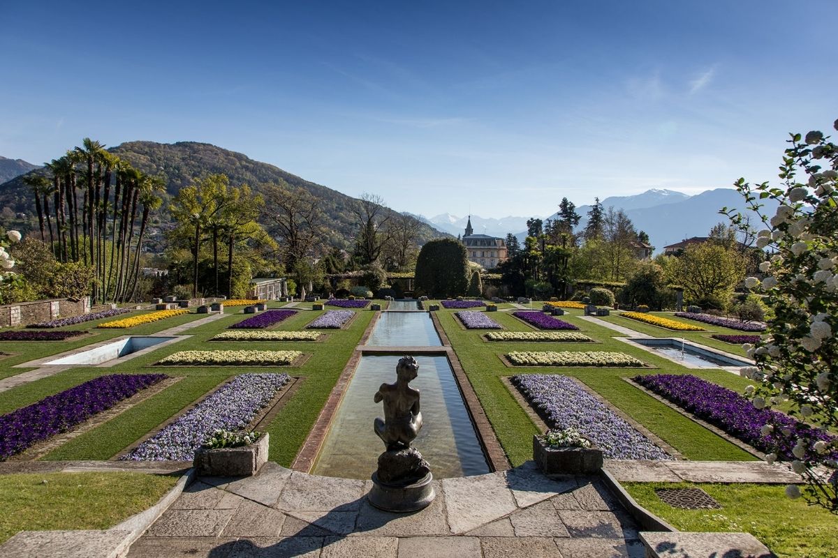 Giardini di Villa Taranto con vista sul Lago Maggiore
