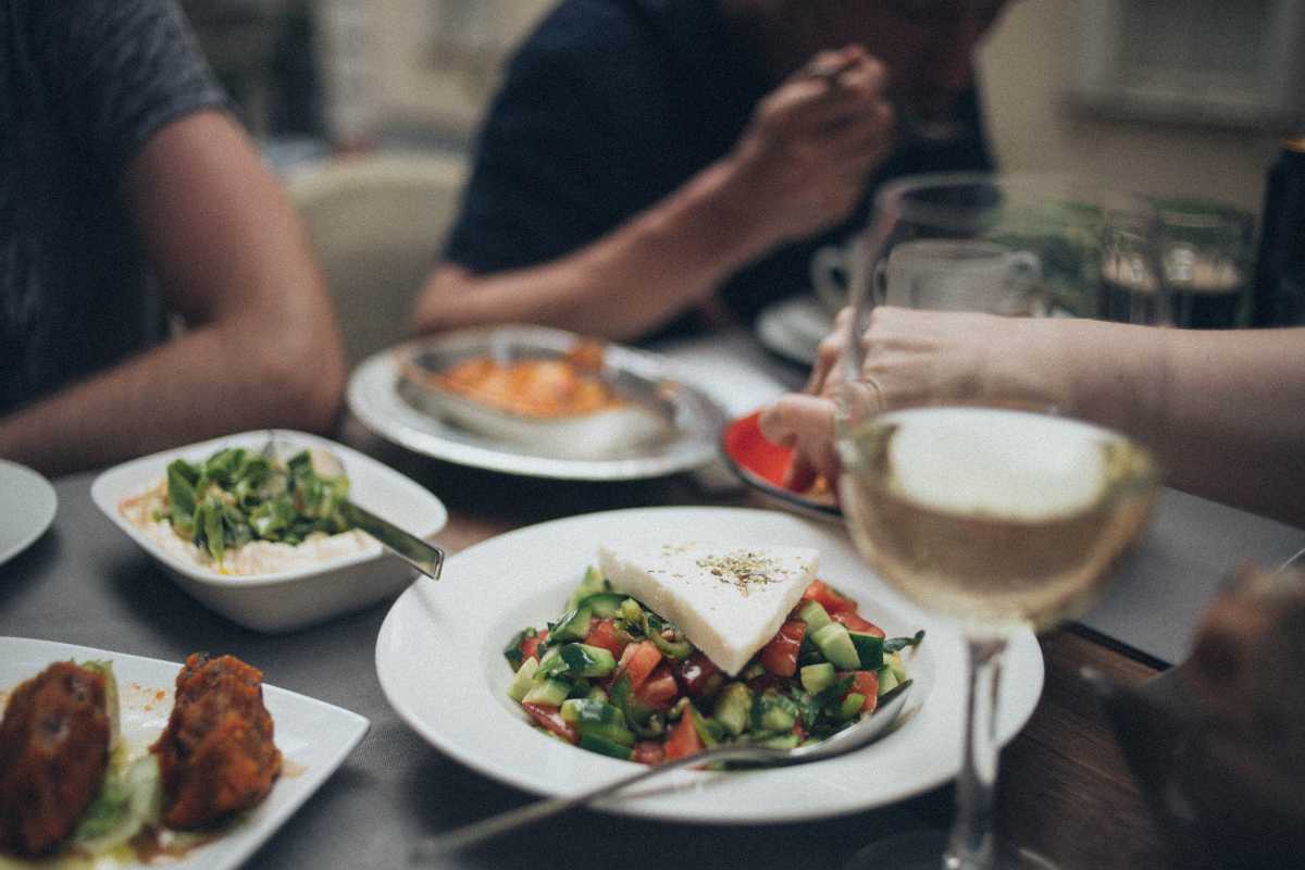 Piatto tipico di Biella, come ravioli del plin e polenta concia