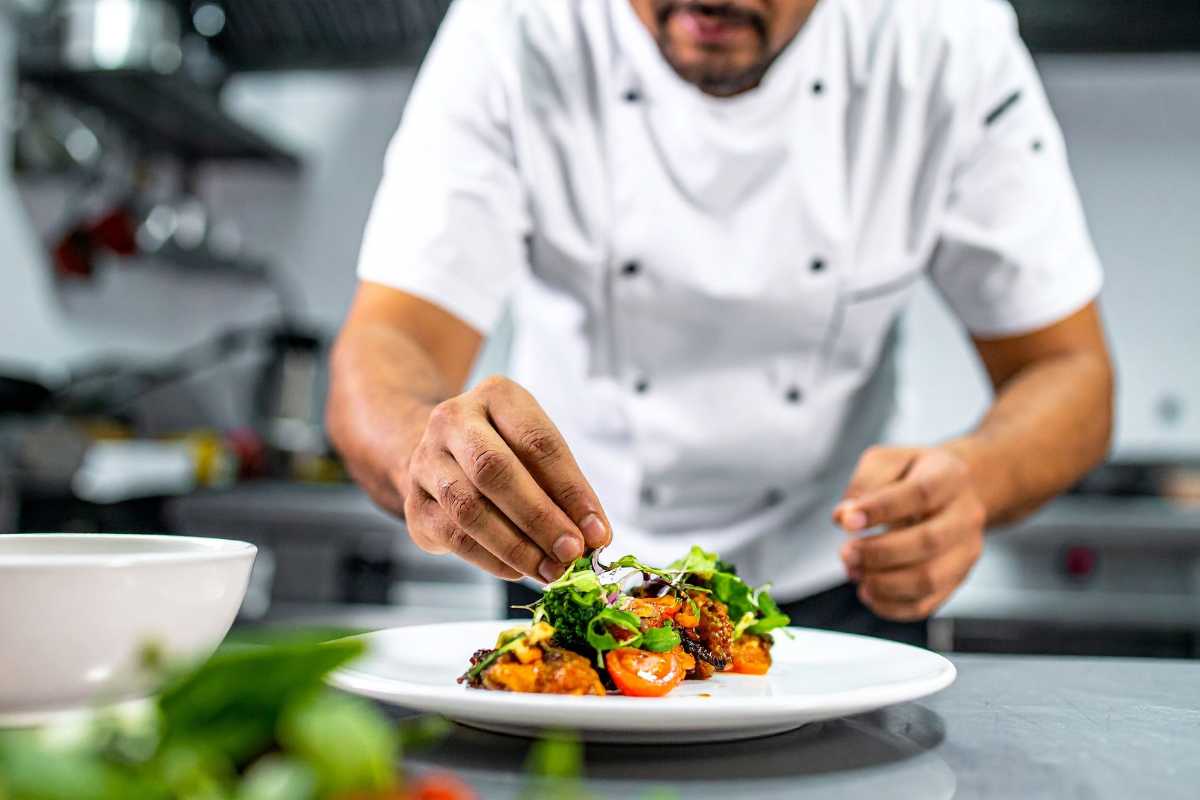 Cibo locale e piatti tipici serviti in ristoranti di Cuneo
