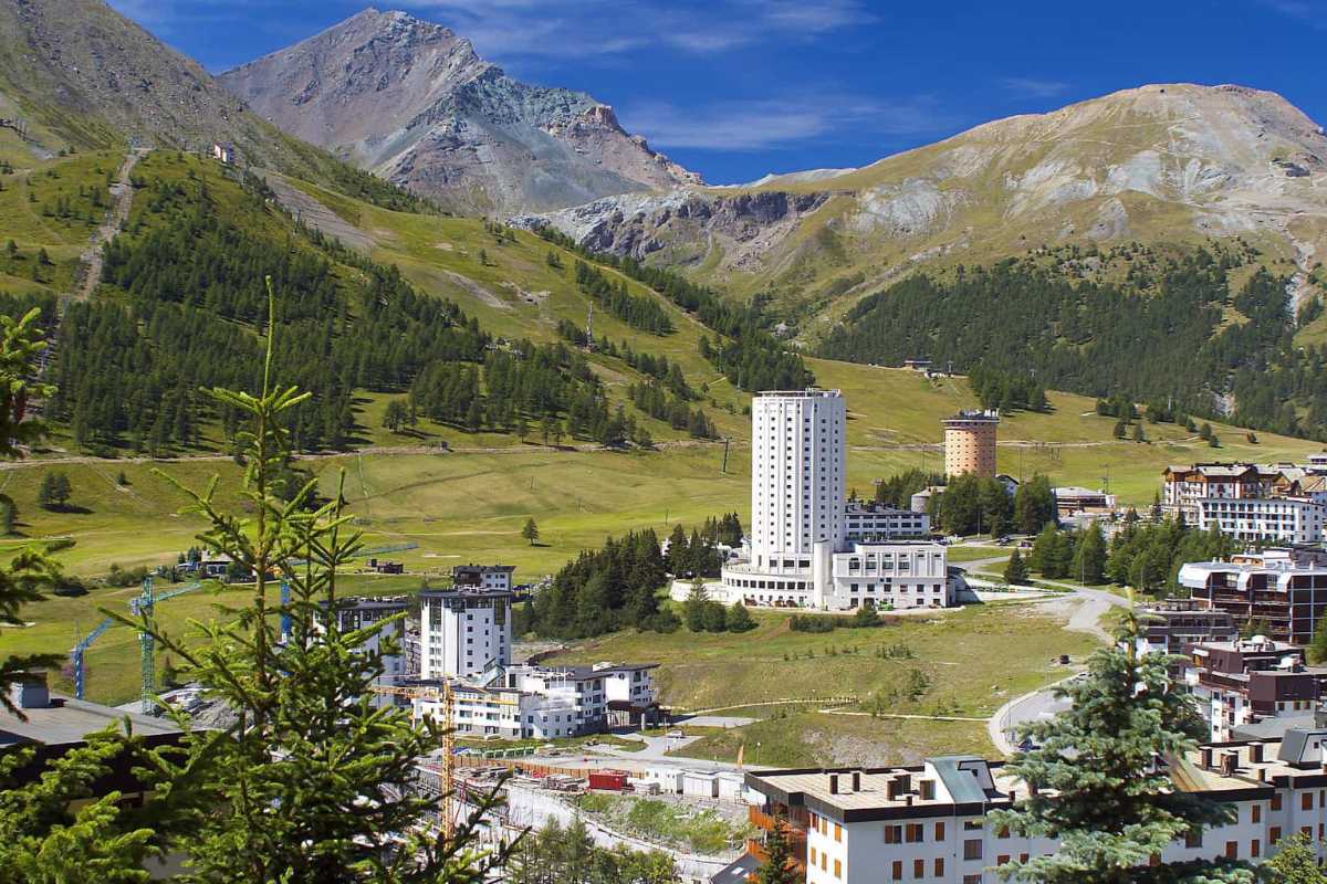 Mercatini di Natale a Sestriere con atmosfera festiva